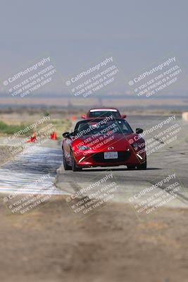 media/Sep-20-2025-Extreme Speed (Sat) [[1fcc23683c]]/Orange (Mid Intermediate)/Session 2 (Sunrise)/